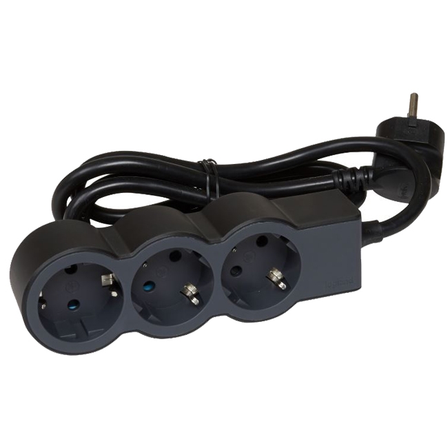 Многорозеточный блок ''Стандарт'' 3 x 2К+З - с кабелем длиной 5 м - черный