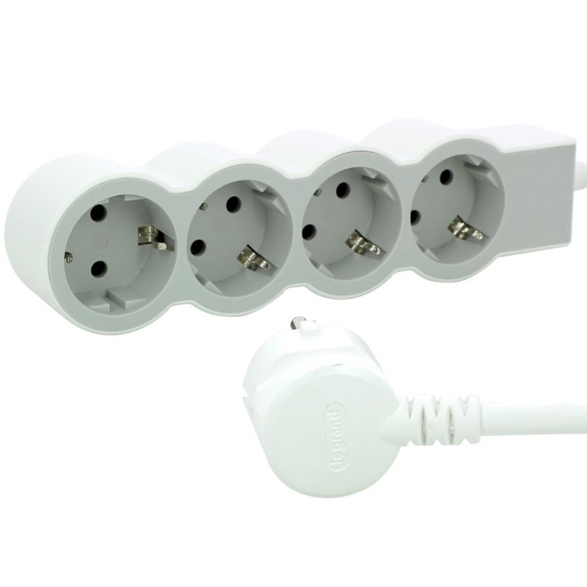 Многорозеточный блок ''Стандарт'' 4 x 2К+З - с кабелем длиной 3 м
