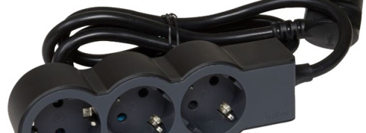 Многорозеточный блок ''Стандарт'' 3 x 2К+З - с кабелем длиной 5 м - черный